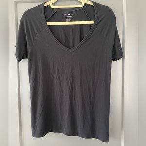 AEO V-neck TShirt